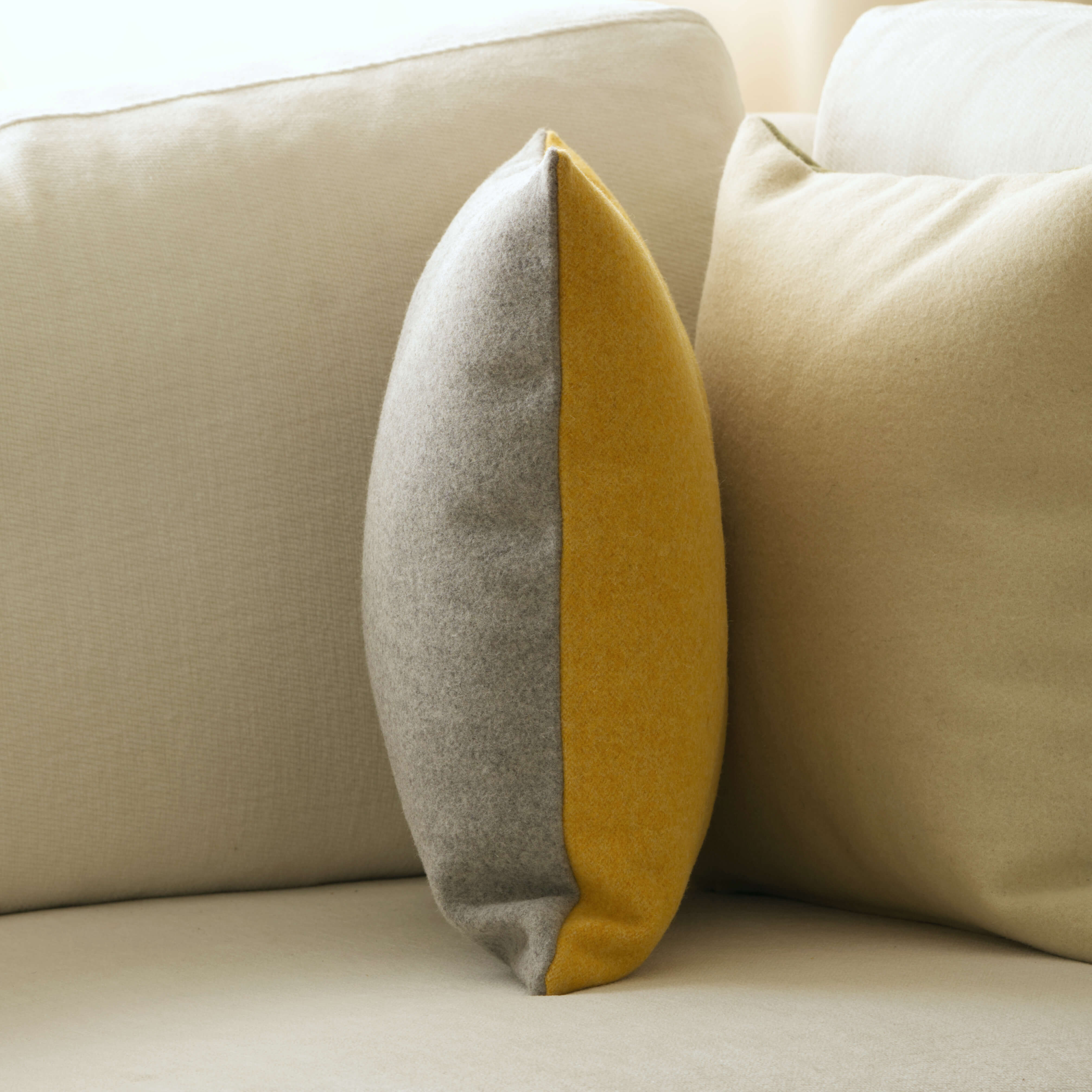 Decorative Cushion Bicolor 40 x 40 cm, 100% Sheep's Wool – Double-Sided: Amber & Light Gray
