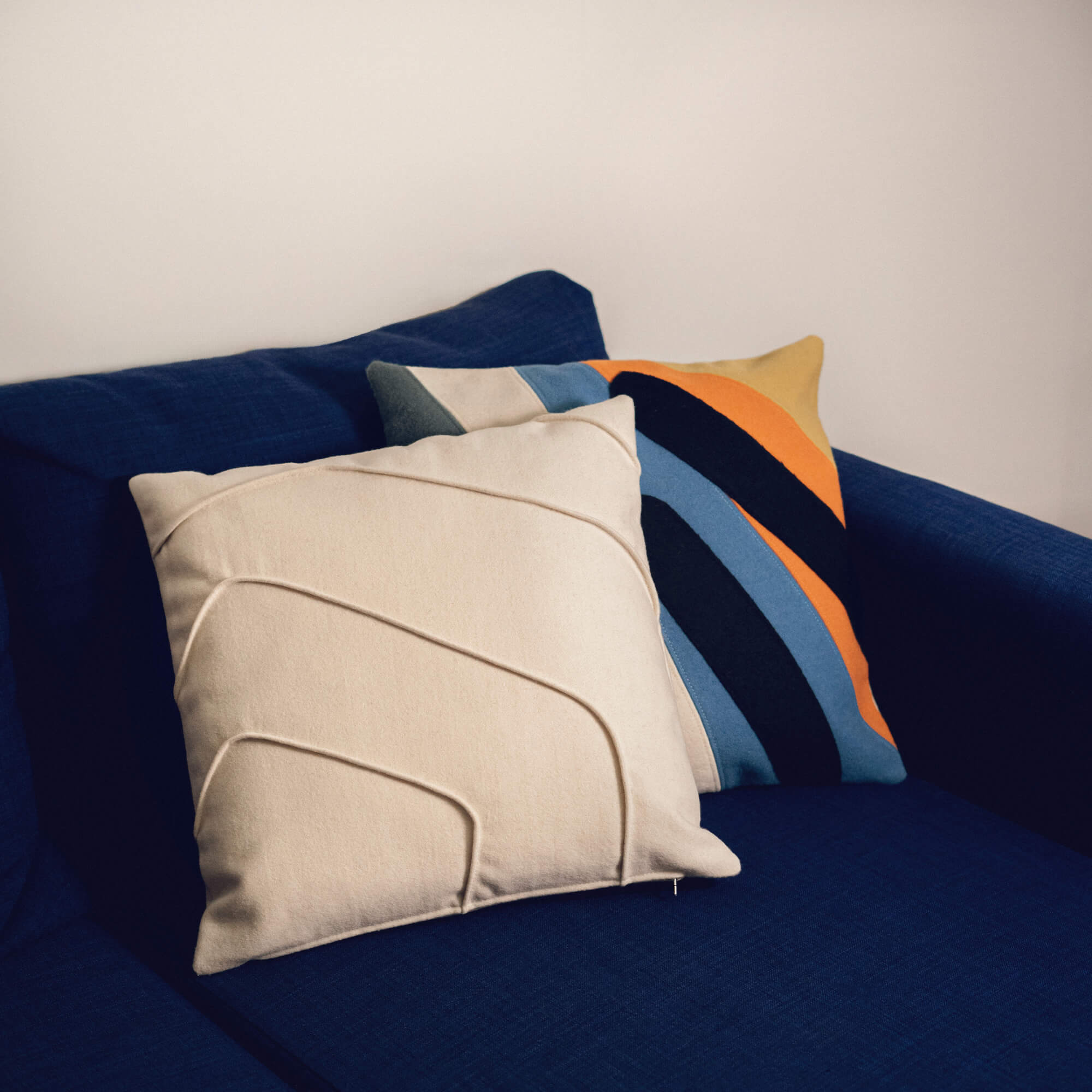 Decorative cushion cover 45 × 45 cm - Mountain Rose - 100% sheep's wool