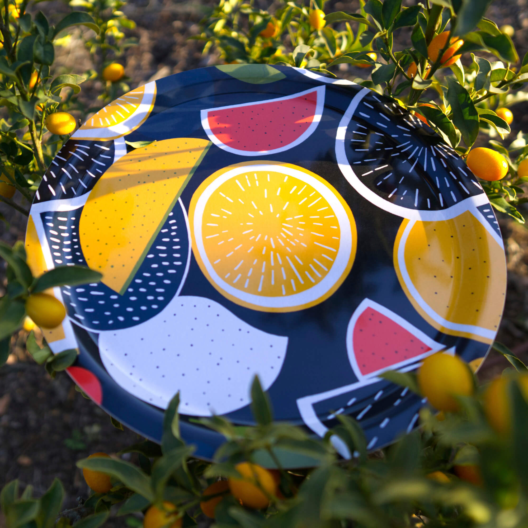 Rundes Design-Tablett Ø 39 cm - Juice of the Day - nordische Birke