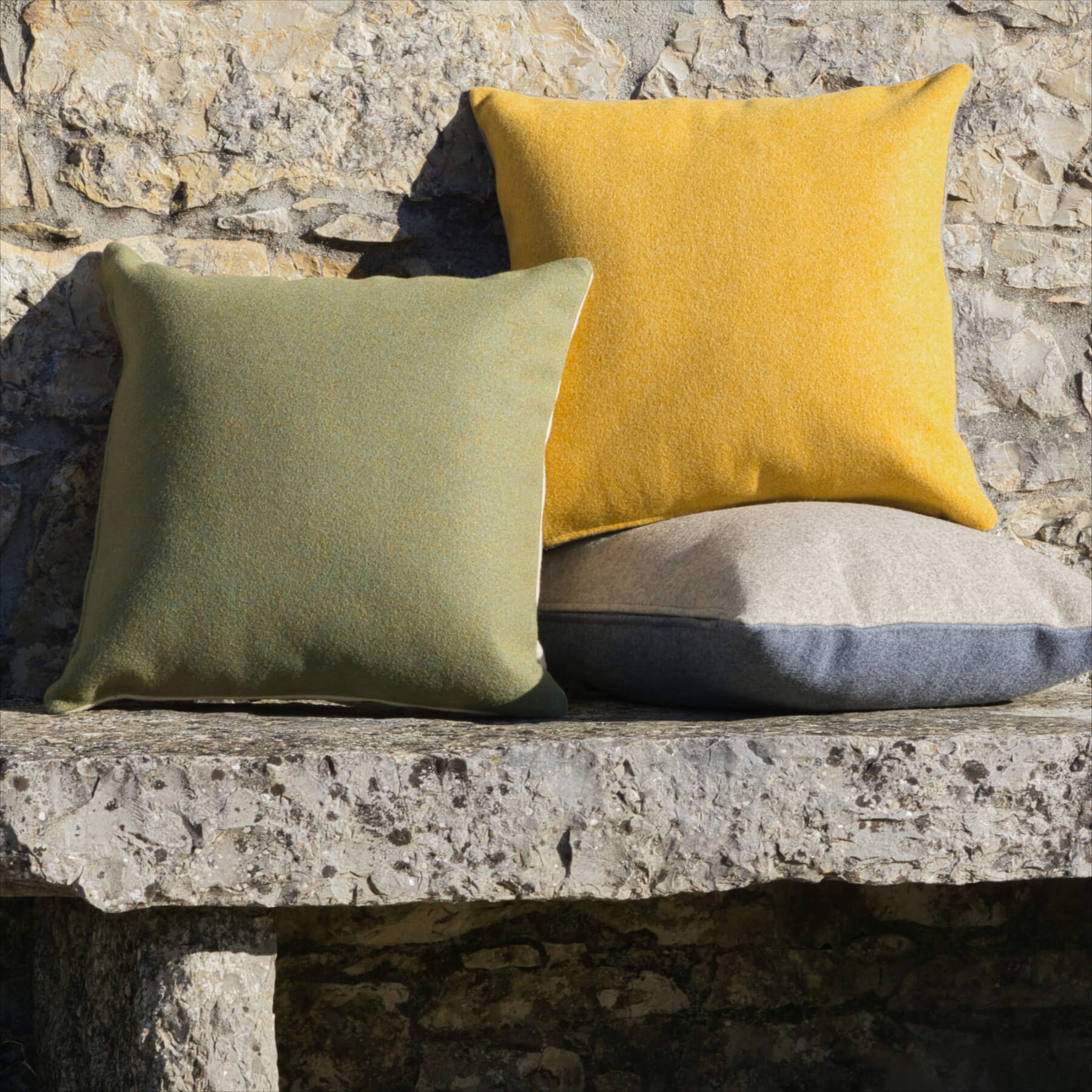 Decorative Cushion Bicolor 40 x 40 cm, 100% Sheep's Wool – Double-Sided: Amber & Light Gray